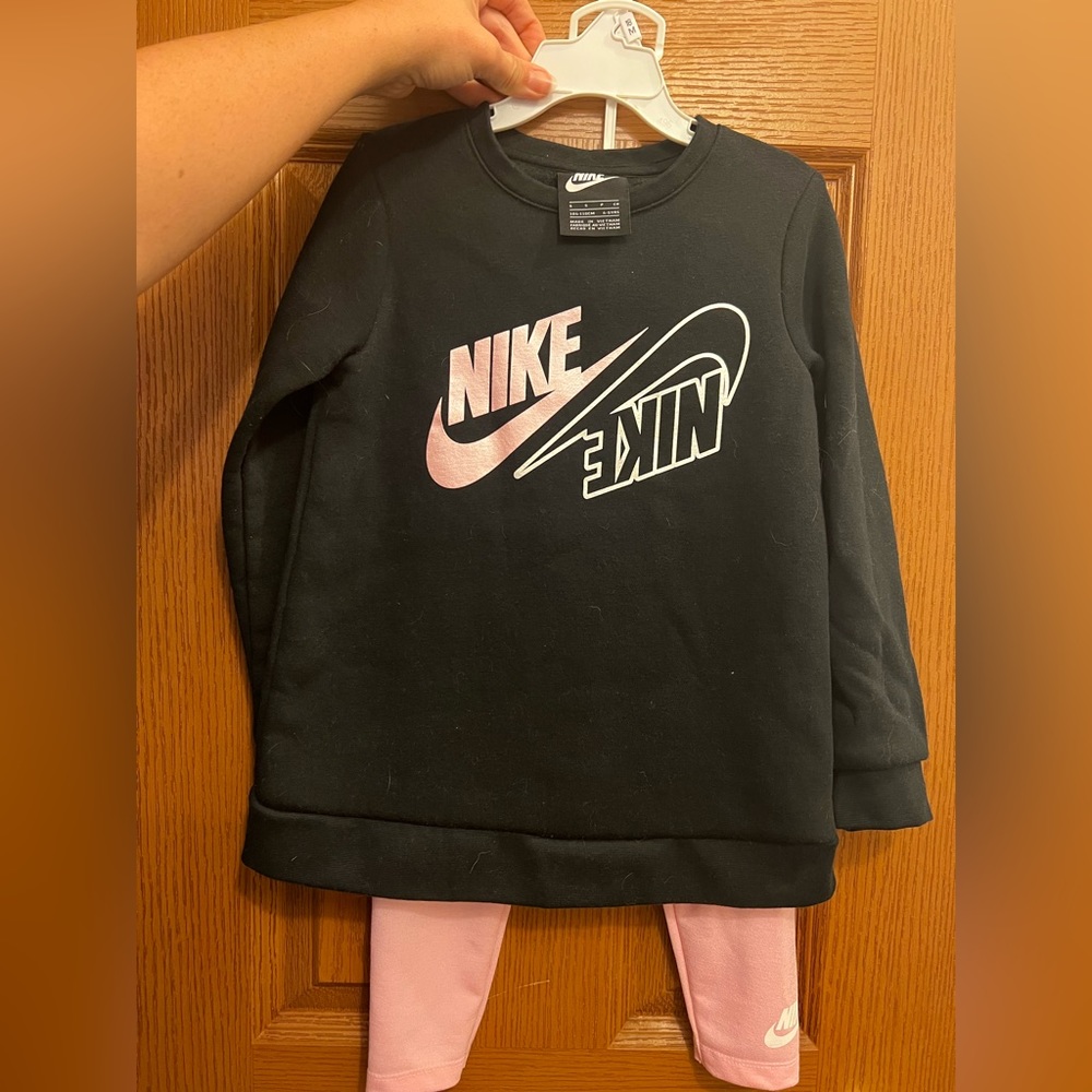 Girls Nike outfit
